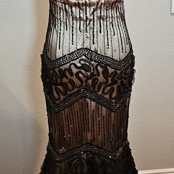 Fiesta Formal Dress in Beige and Black Medium - Picture 2 of 3
